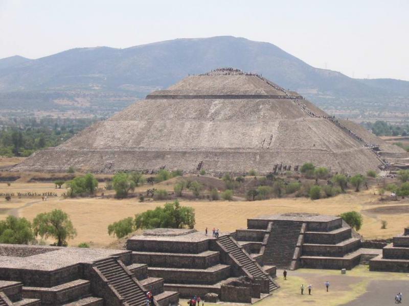 PIRAMIDE DEL SOL3.JPG