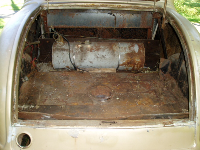 oldcar2.jpg oldcar2.jpg