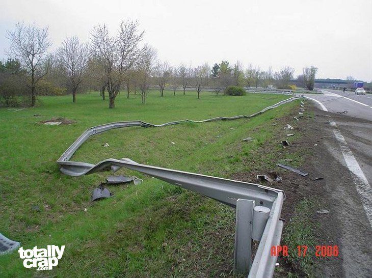 porsche_crash_05.jpg porsche_crash_05.jpg