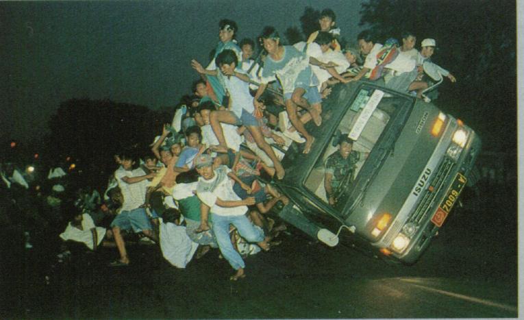 Tipover Isuzu.jpg Tipover Isuzu.jpg