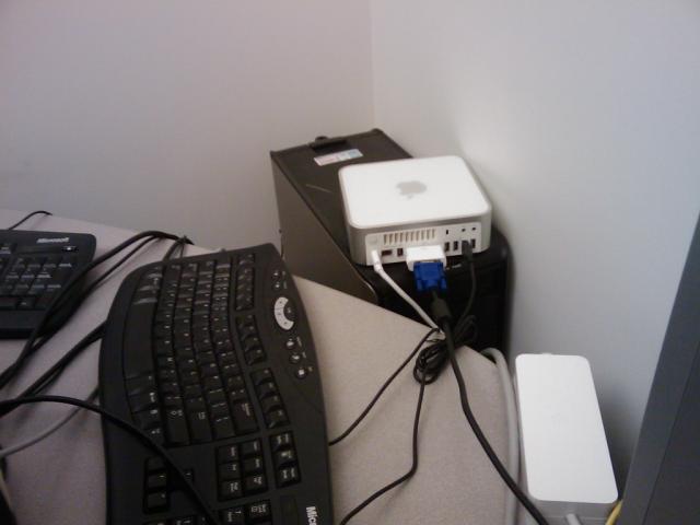 MacOffice.jpg MacOffice.jpg