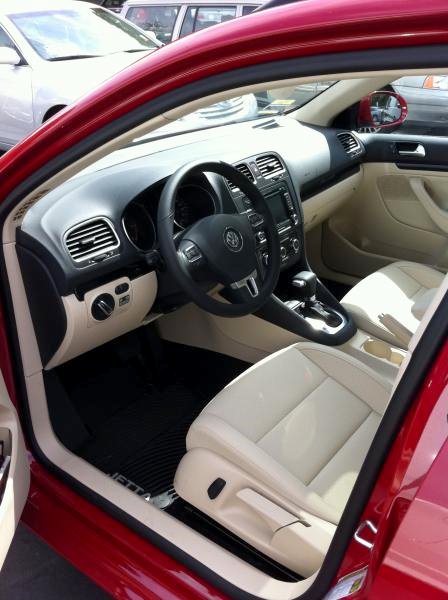 Interior.jpg Interior.jpg