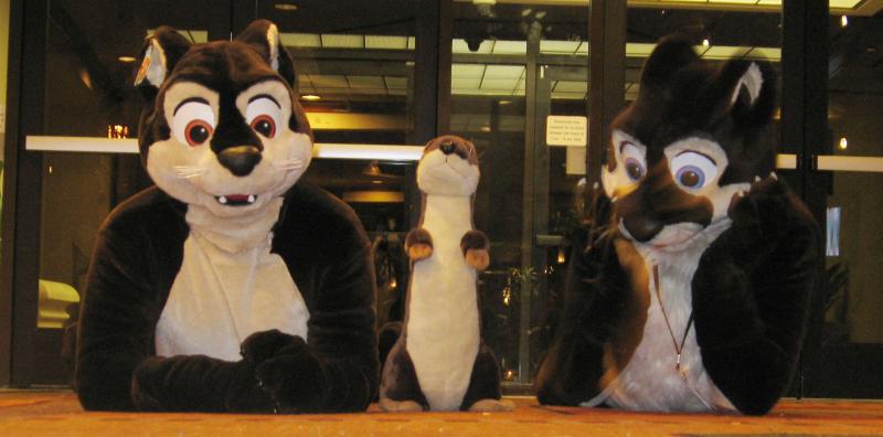 Otters07.jpg Otters07.jpg