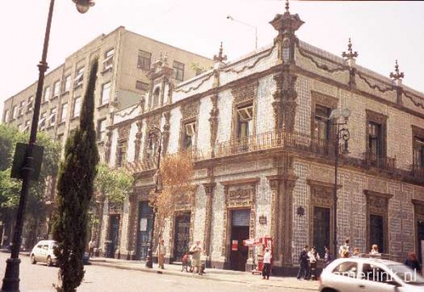 CASA DE LOS AZULEJOS.JPG