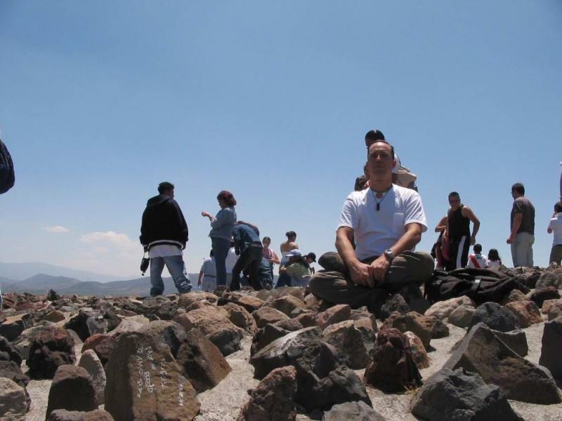 TEOTIHUACAN MEDITACION.JPG
